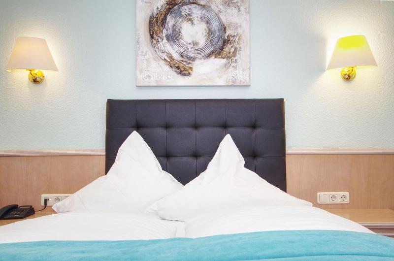 Hotel Jakob image