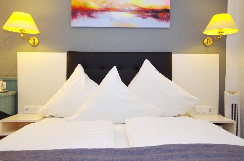 Hotel Jakob image