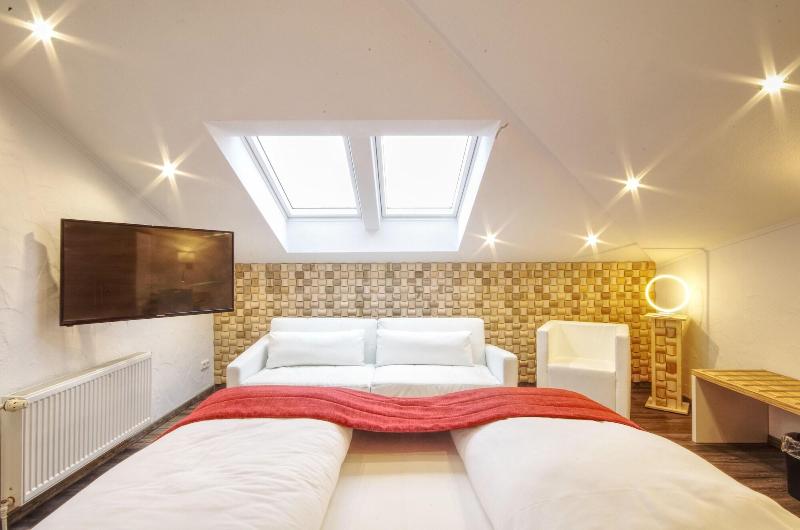 Hotel Jakob image