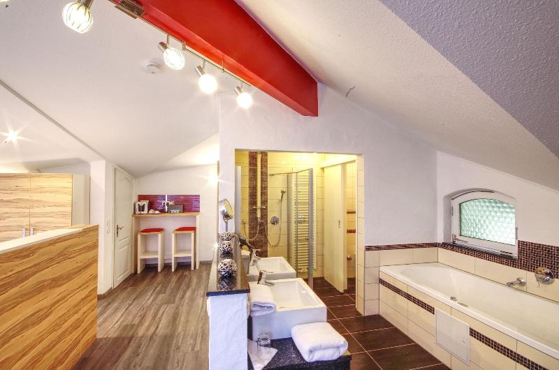 Hotel Jakob image