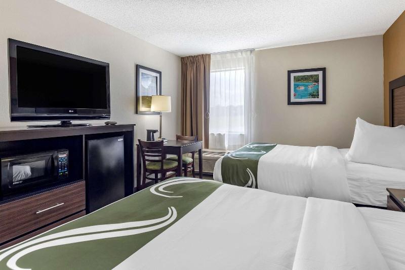 Quality Inn image 5