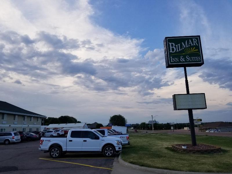 Bilmar Inn & Suites Dell Rapids Near Sioux Falls image