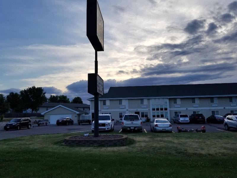 Bilmar Inn & Suites Dell Rapids Near Sioux Falls image