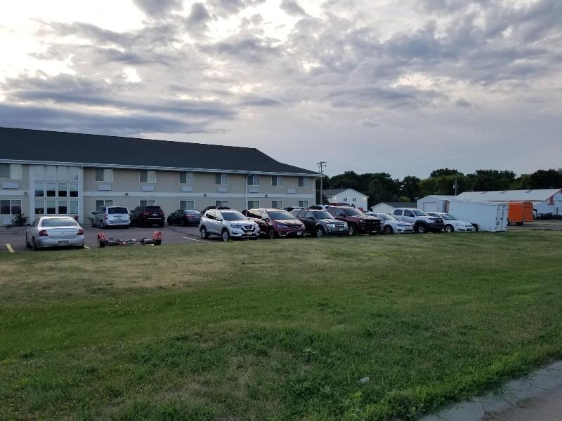 Bilmar Inn & Suites Dell Rapids Near Sioux Falls image