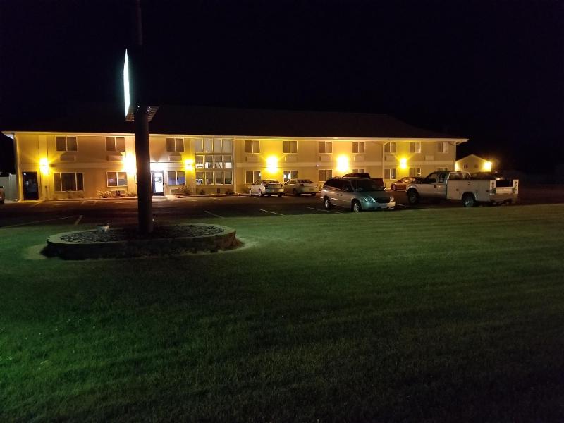 Bilmar Inn & Suites Dell Rapids Near Sioux Falls image