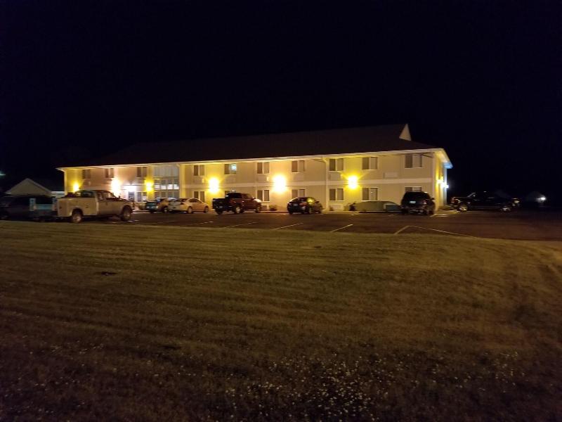 Bilmar Inn & Suites Dell Rapids Near Sioux Falls image