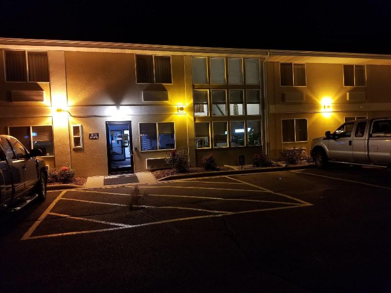 Bilmar Inn & Suites Dell Rapids Near Sioux Falls image