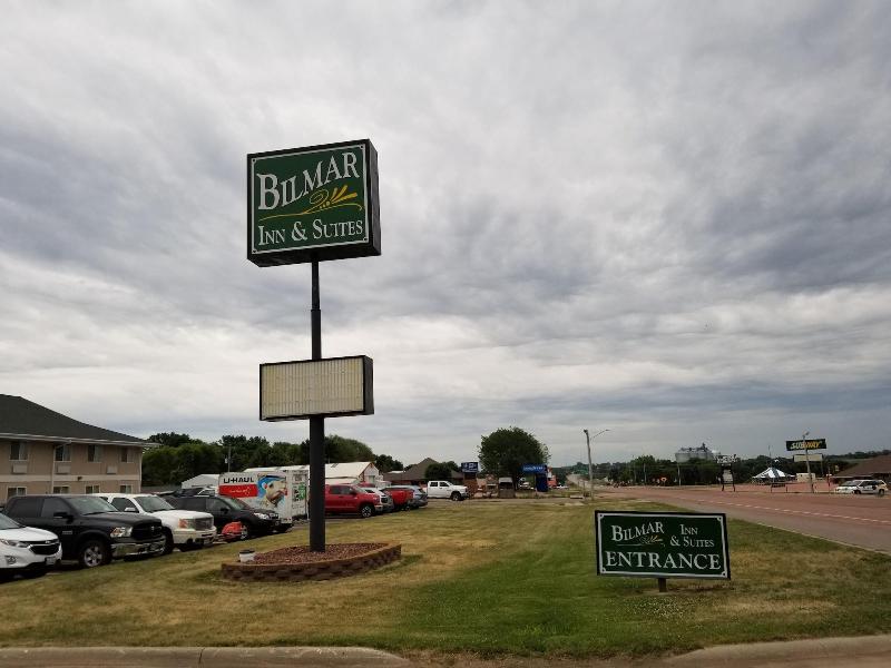 Bilmar Inn & Suites Dell Rapids Near Sioux Falls image