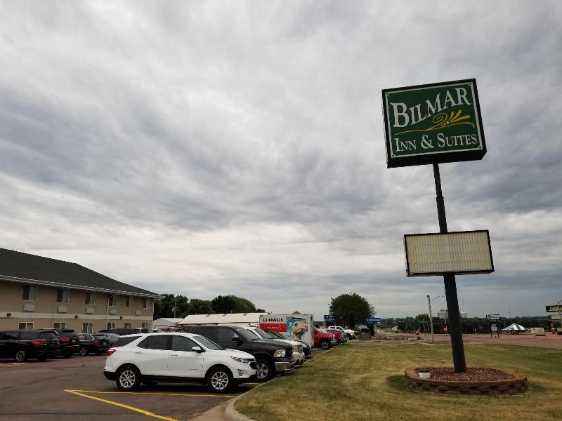 Bilmar Inn & Suites Dell Rapids Near Sioux Falls image