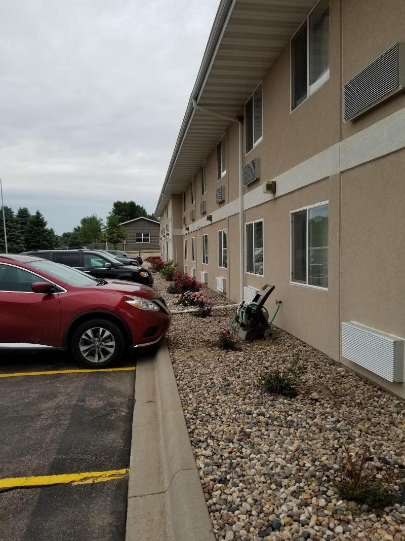 Bilmar Inn & Suites Dell Rapids Near Sioux Falls image