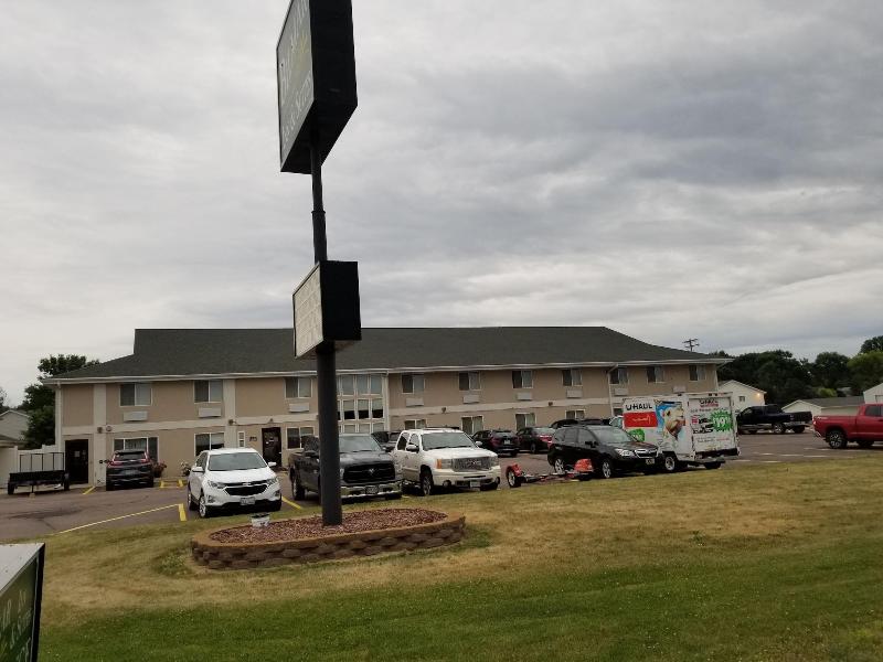 Bilmar Inn & Suites Dell Rapids Near Sioux Falls image