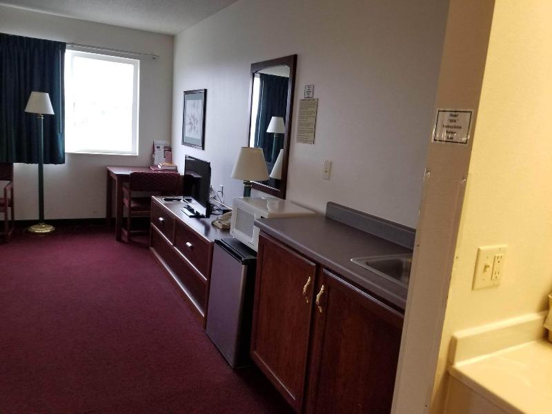 Bilmar Inn & Suites Dell Rapids Near Sioux Falls image