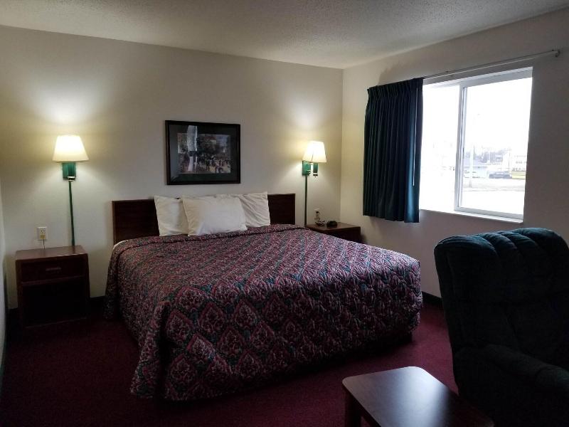 Bilmar Inn & Suites Dell Rapids Near Sioux Falls image