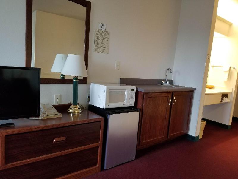 Bilmar Inn & Suites Dell Rapids Near Sioux Falls image