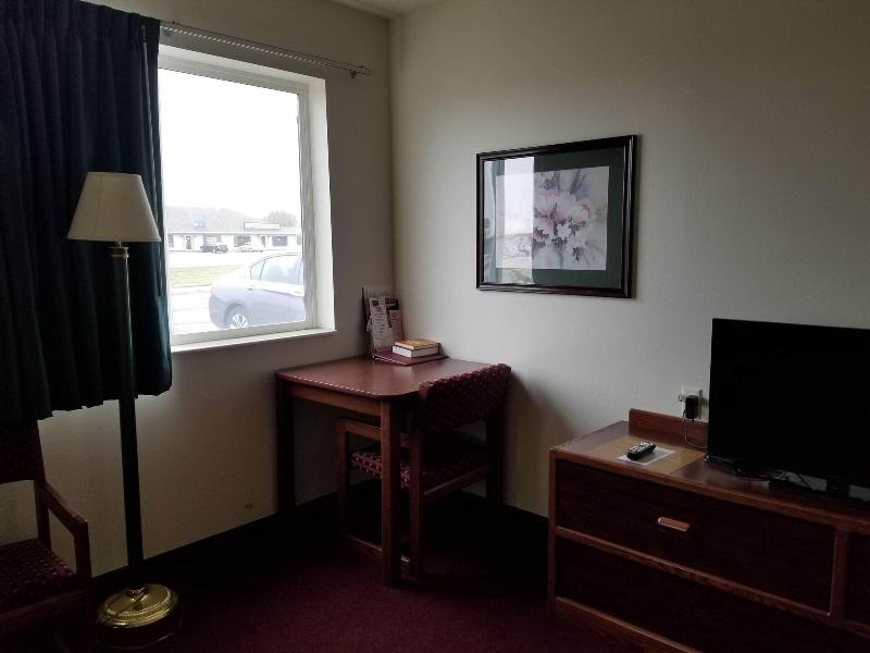 Bilmar Inn & Suites Dell Rapids Near Sioux Falls image