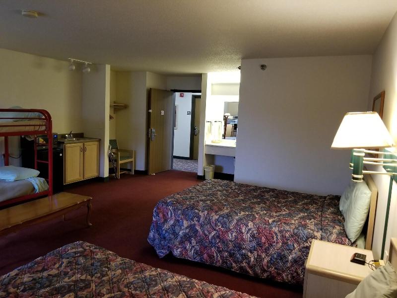 Bilmar Inn & Suites Dell Rapids Near Sioux Falls image