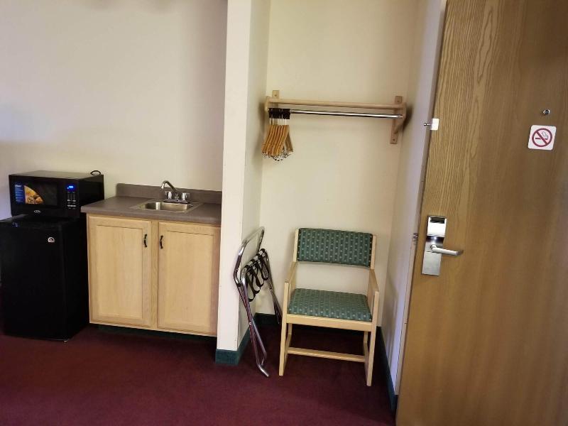 Bilmar Inn & Suites Dell Rapids Near Sioux Falls image