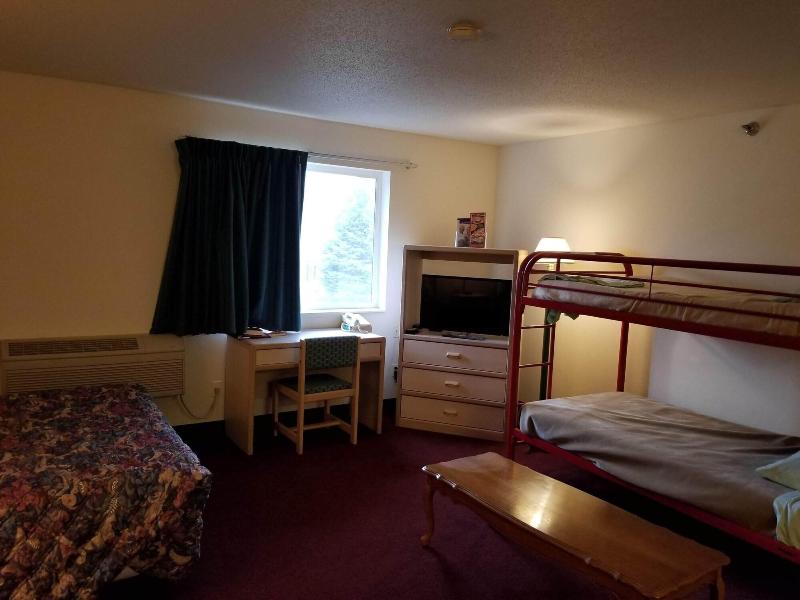Bilmar Inn & Suites Dell Rapids Near Sioux Falls image