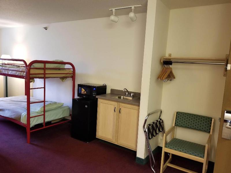 Bilmar Inn & Suites Dell Rapids Near Sioux Falls image