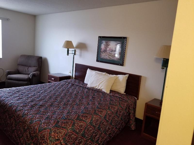 Bilmar Inn & Suites Dell Rapids Near Sioux Falls image