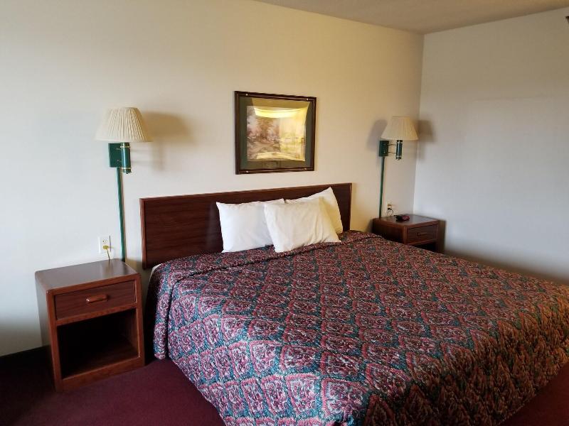 Bilmar Inn & Suites Dell Rapids Near Sioux Falls image 9