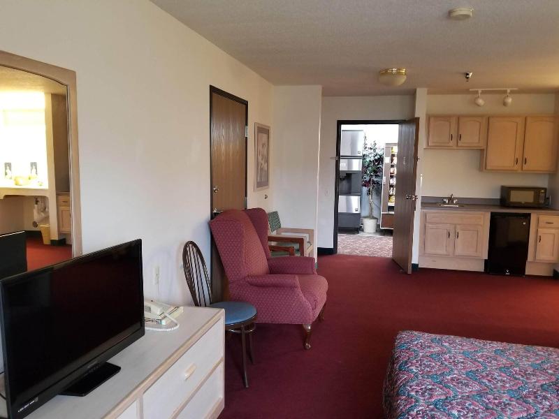 Bilmar Inn & Suites Dell Rapids Near Sioux Falls image
