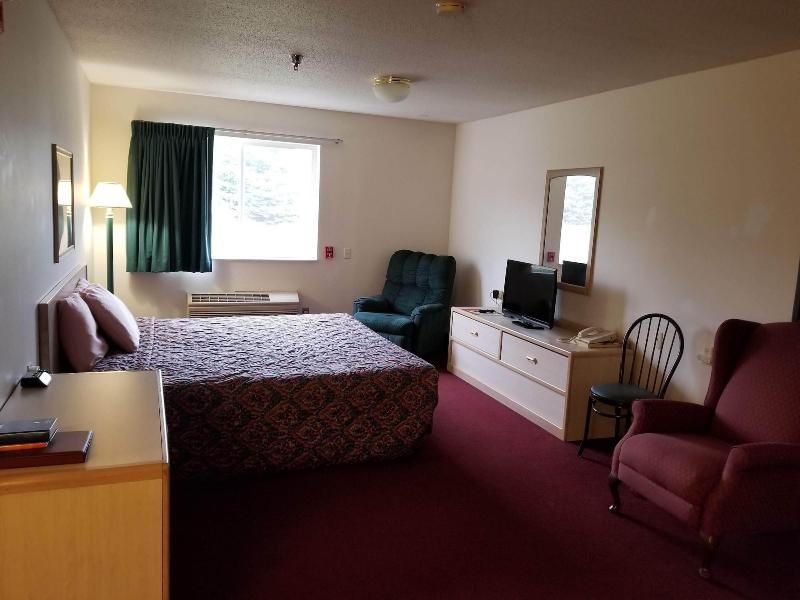 Bilmar Inn & Suites Dell Rapids Near Sioux Falls image