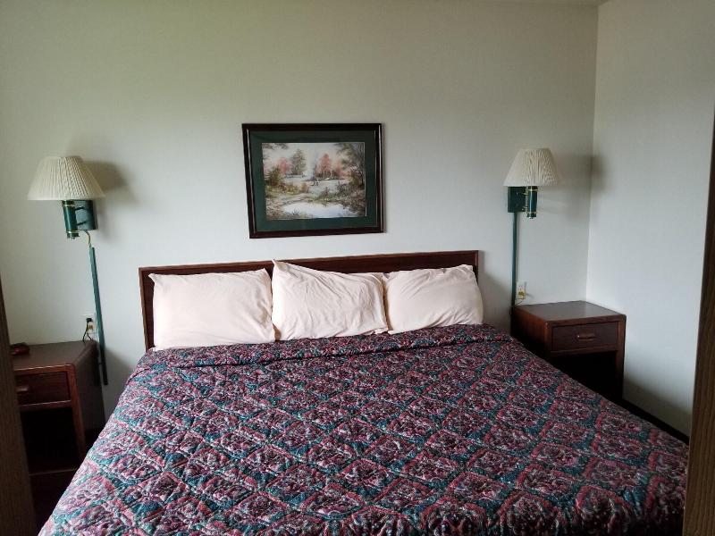 Bilmar Inn & Suites Dell Rapids Near Sioux Falls image