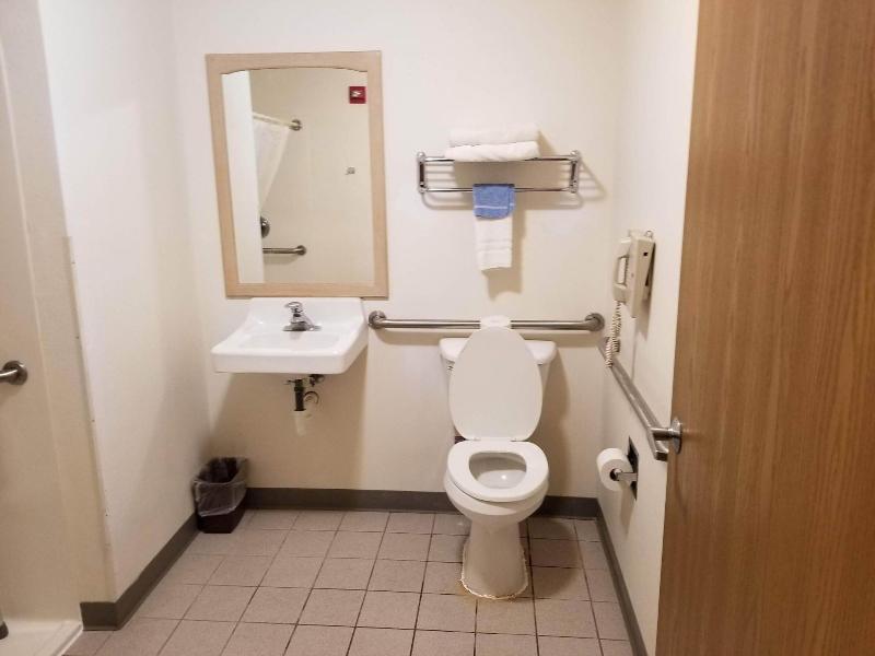 Bilmar Inn & Suites Dell Rapids Near Sioux Falls image