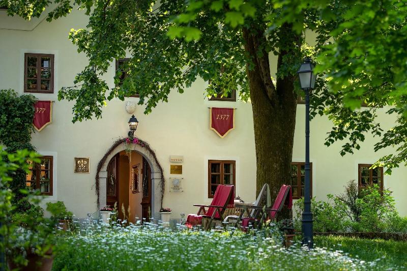 Hotel Kendov Dvorec image