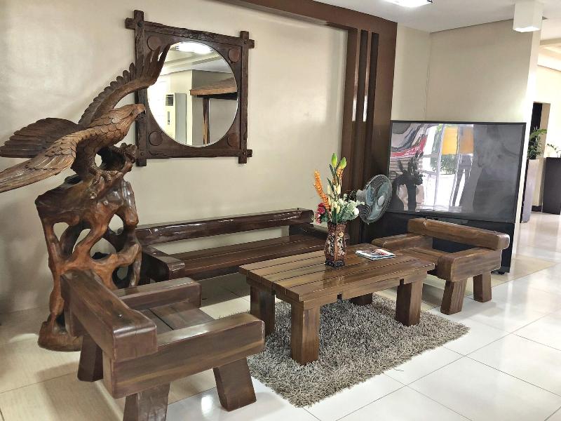 Quezon Premier Hotel Candelaria image