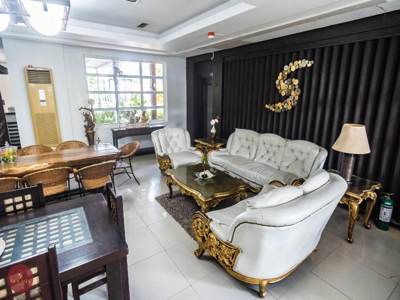 Quezon Premier Hotel Candelaria image