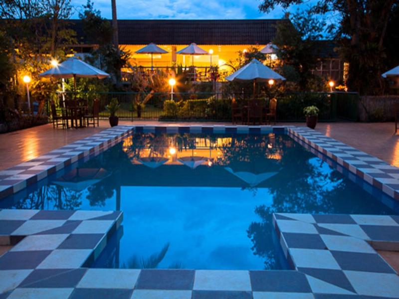 Bird of Paradise Hotel & Apartments image