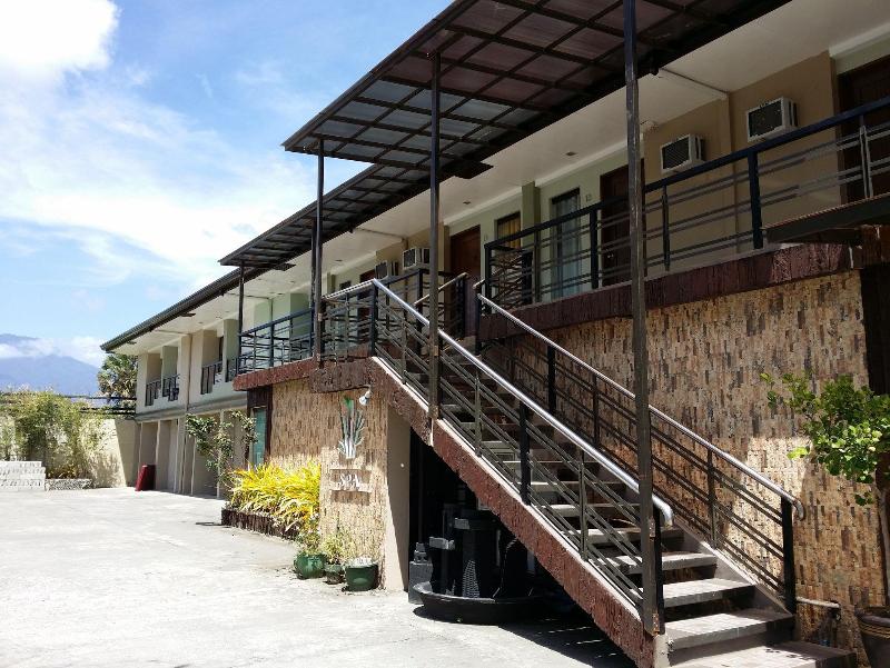 Quezon Premier Hotel Lucena image