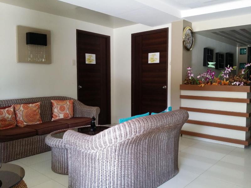 Quezon Premier Hotel Lucena image