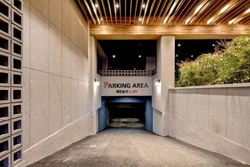 Blanc Business Hotel image