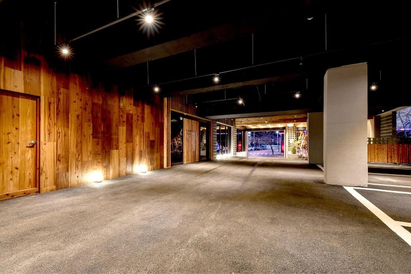 Blanc Business Hotel image
