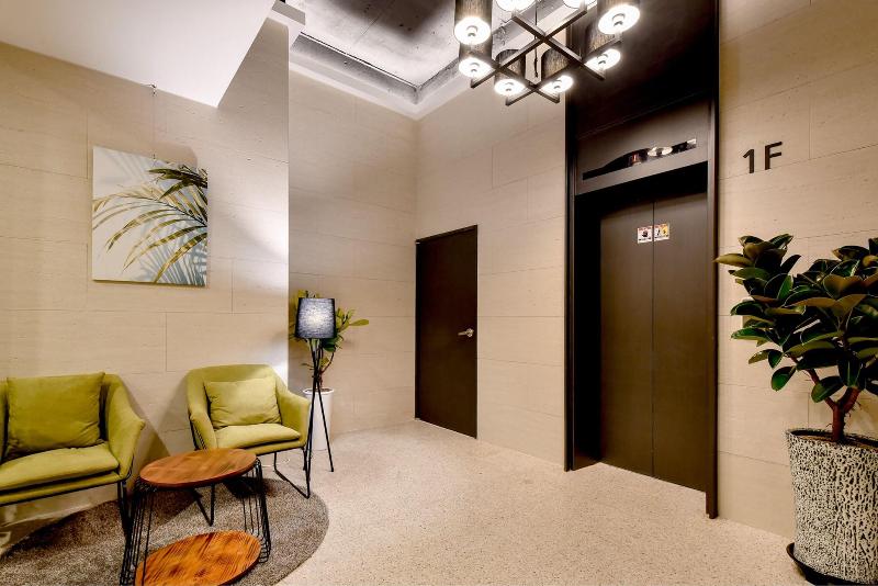 Blanc Business Hotel image