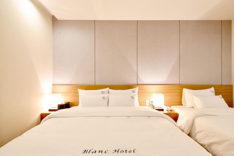 Blanc Business Hotel image
