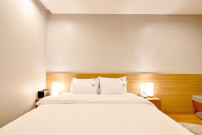Blanc Business Hotel image