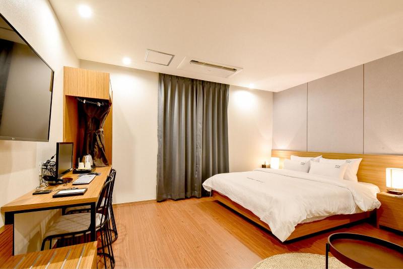 Blanc Business Hotel image