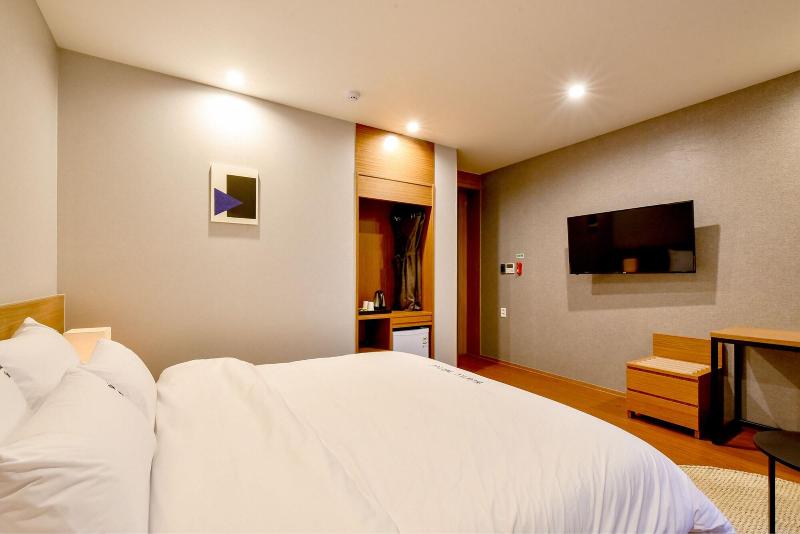 Blanc Business Hotel image