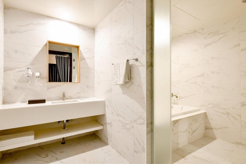 Blanc Business Hotel image