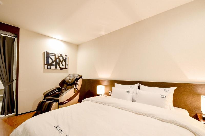Blanc Business Hotel image