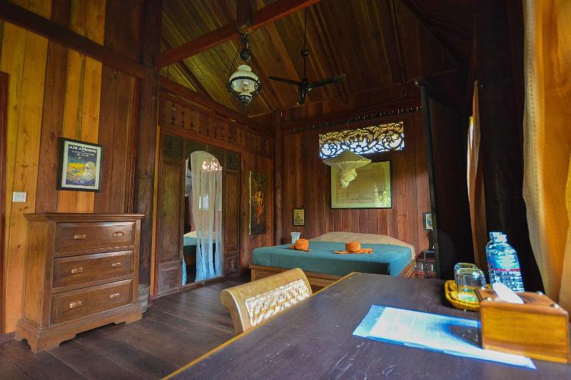 Rajabori Villas image