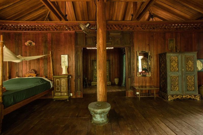 Rajabori Villas image