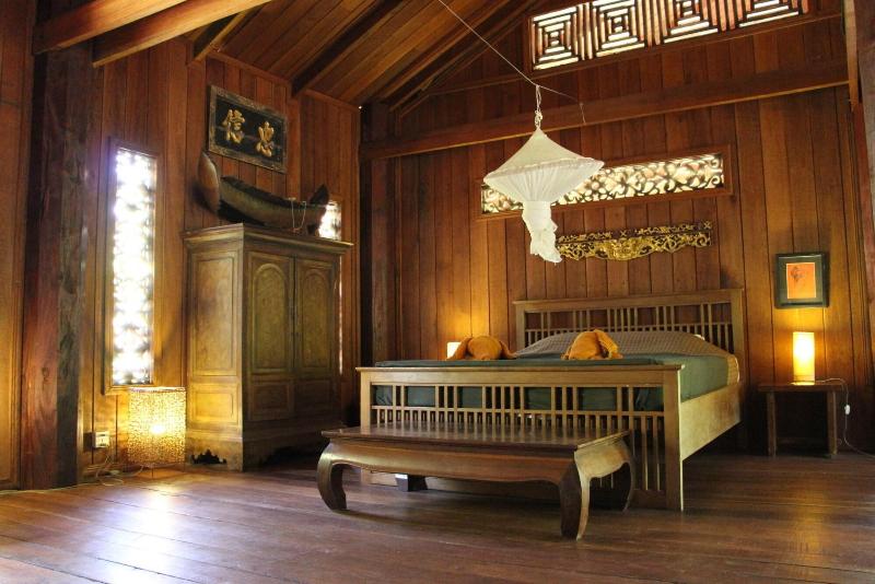 Rajabori Villas image