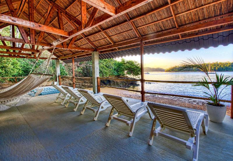 Bocas Del Mar Hotel image