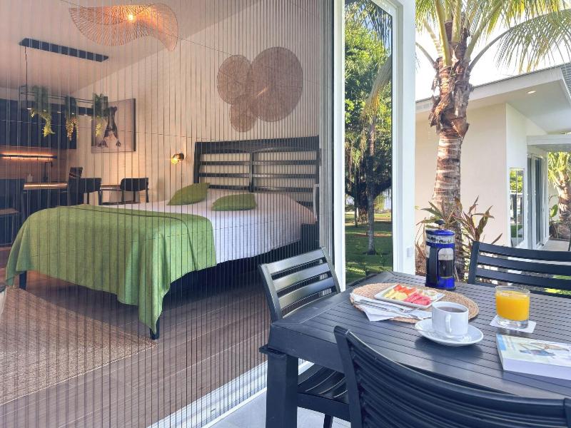 Bocas Del Mar Hotel image
