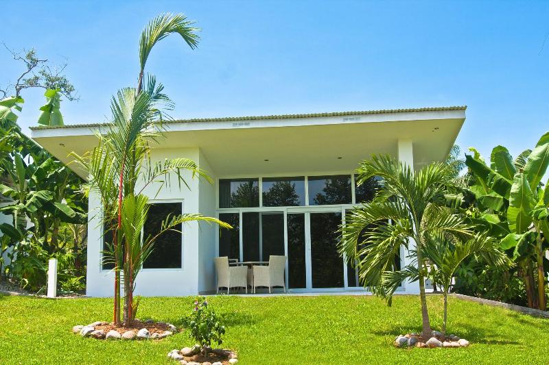 Bocas Del Mar Hotel image